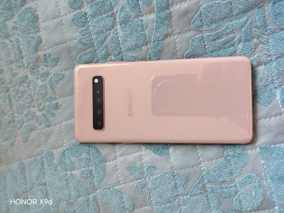 Продам Samsung S10 5G +Али программа