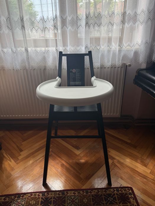 Ikea Blåmes Scaun de masă  înalt cu tavă pentru bebeluș negru