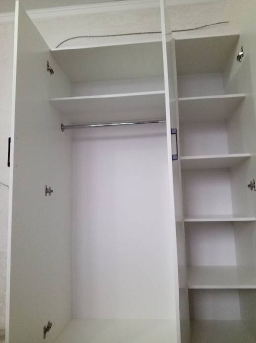 Шкаф белый продам