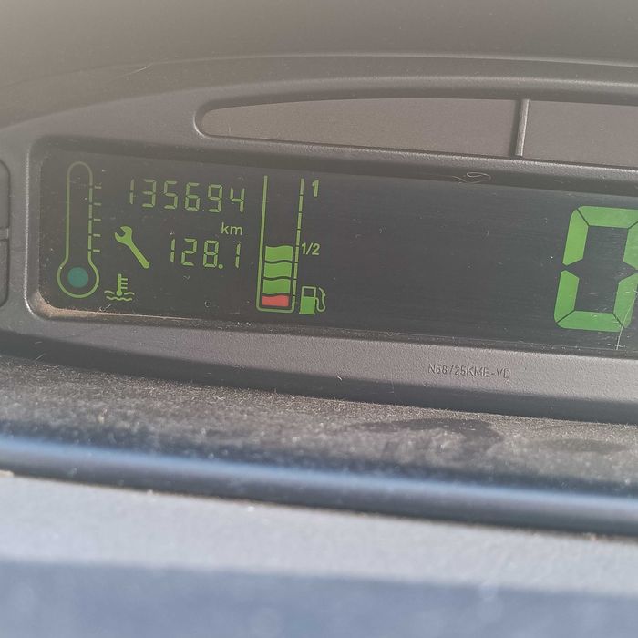 Ситроен Ксара Пикасо 1,6 Бензин 2003 год