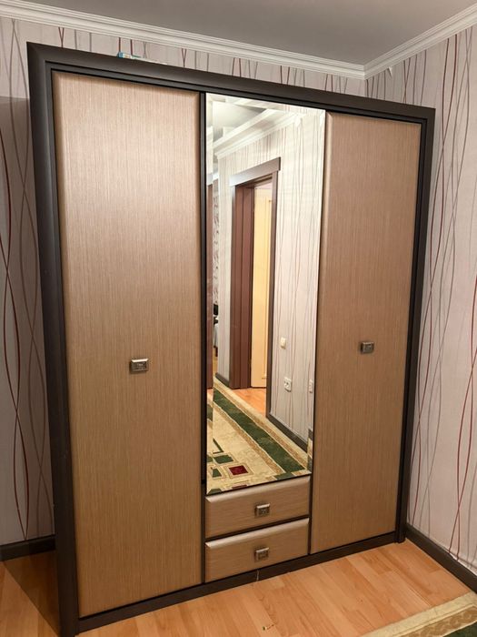 Продам спальный гарнитур