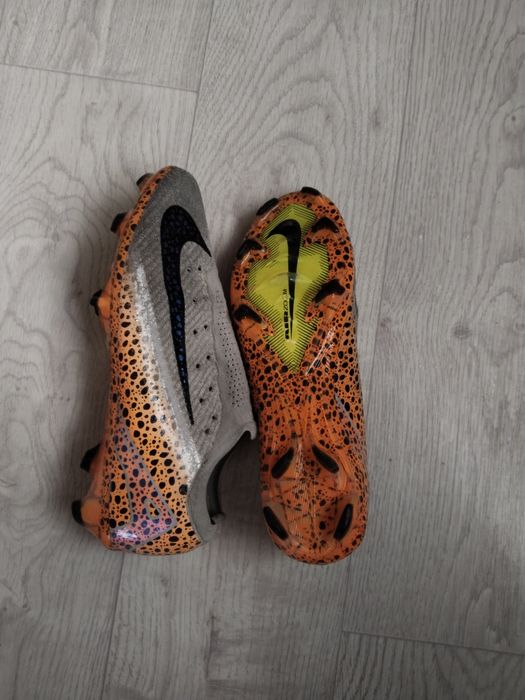 Футбольные бутсы vapor 16