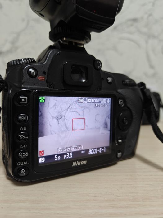 Продам фотоаппарат Nikon D90