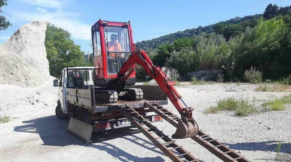 Услуги с комбиниран и мини багер, услуги със самосвал с кран гр. Варна