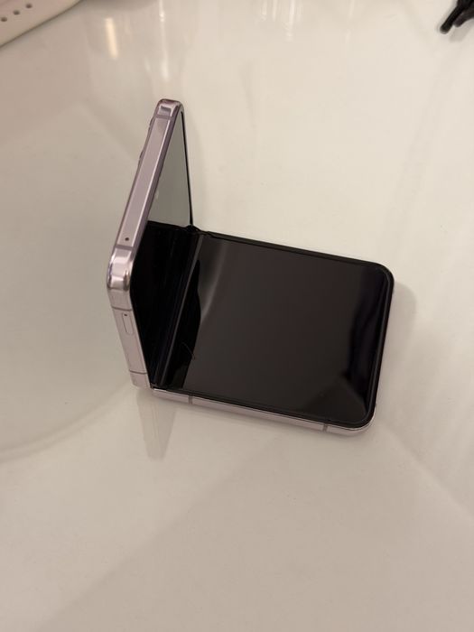 Telefon SAMSUNG Galaxy Z Flip5 5G, 256GB, 8GB RAM, Dual SIM, Lavender