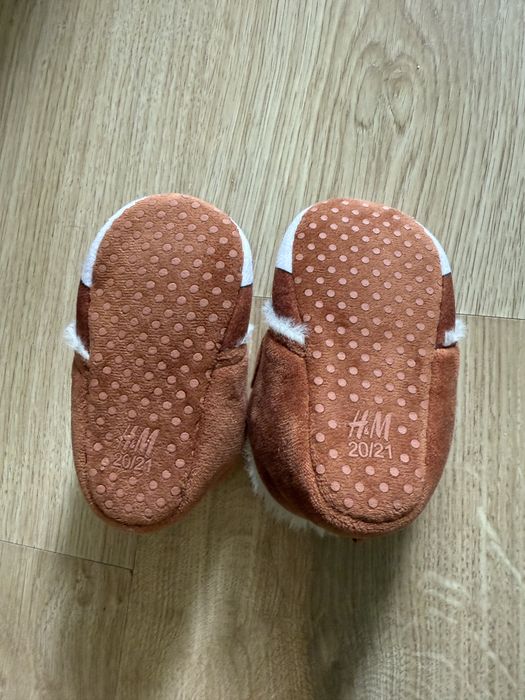 Дебели зимни пантофи НМ