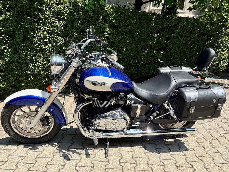 Triumph Bonneville Triumph America 2012, injectie, 5.995 KM