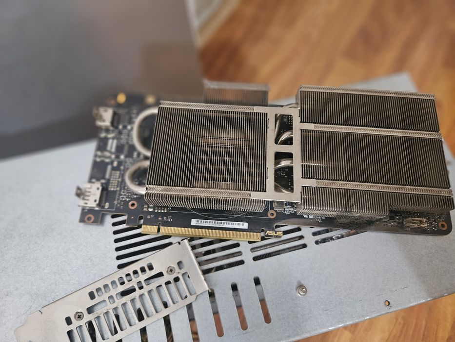 Vand rig mining 8gpu (gtx 970 - gtx 1070)