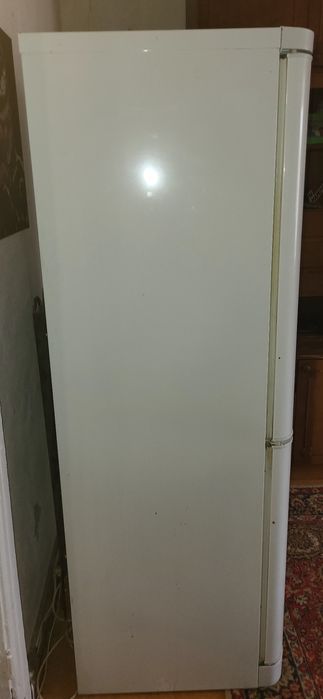 Холодильник indezit