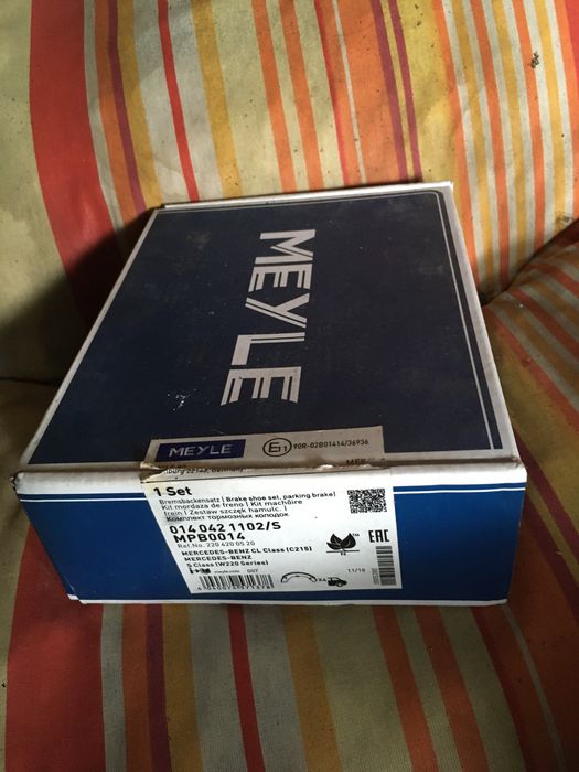 Оригинални, Мейле Накладки за ръчна спирачка на мерцедес W221 S класа.