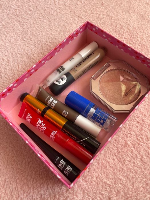 Лот дамска козметика