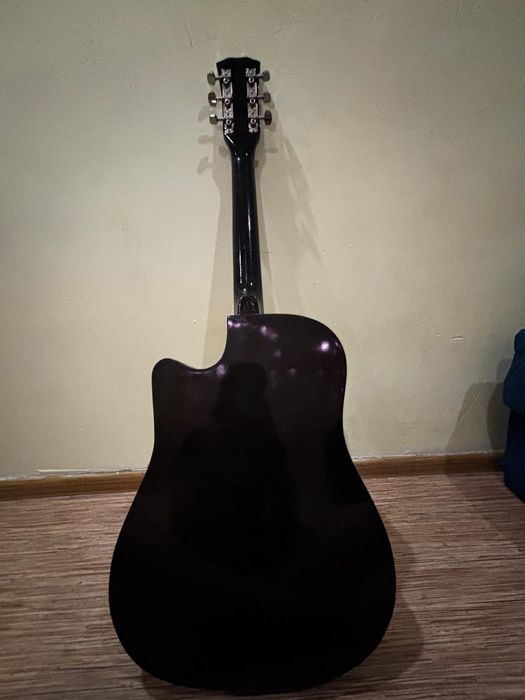 Гитара  акустическая