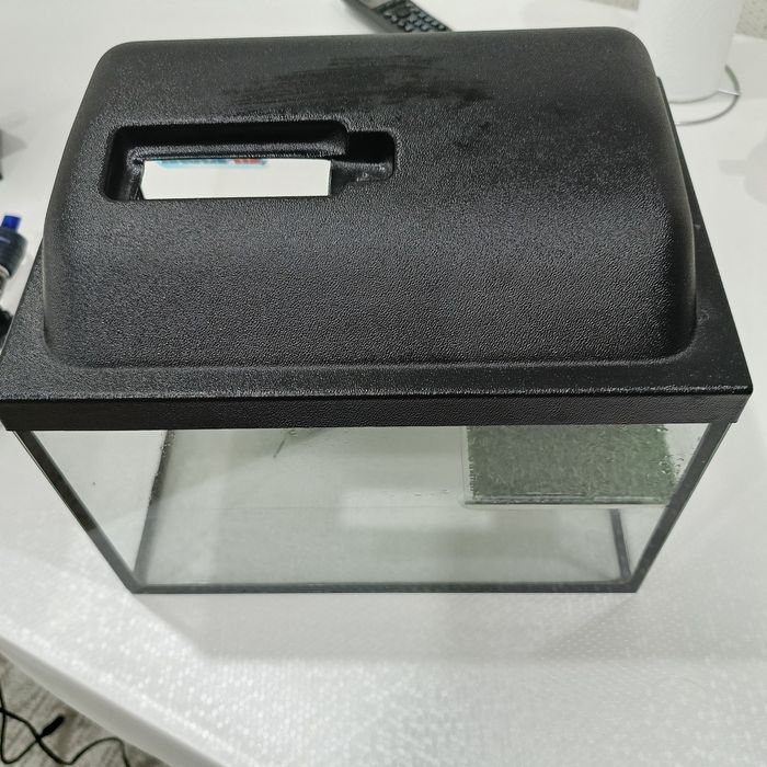 Продам аквариум 9т.обогреватель 5т..