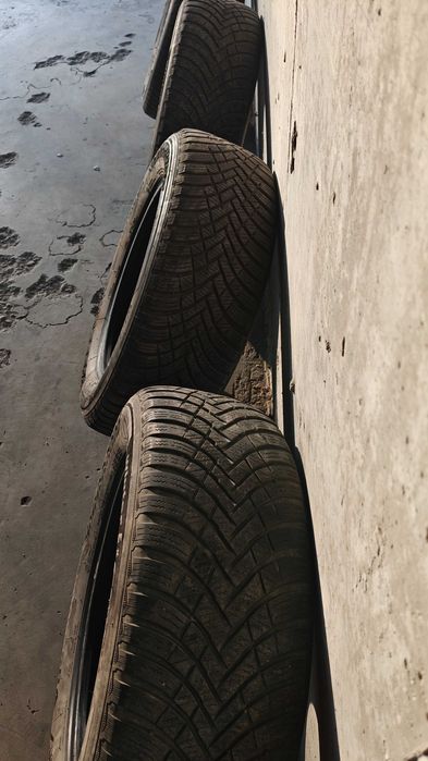 4.бр Зимни гуми Hankook 215 60 16