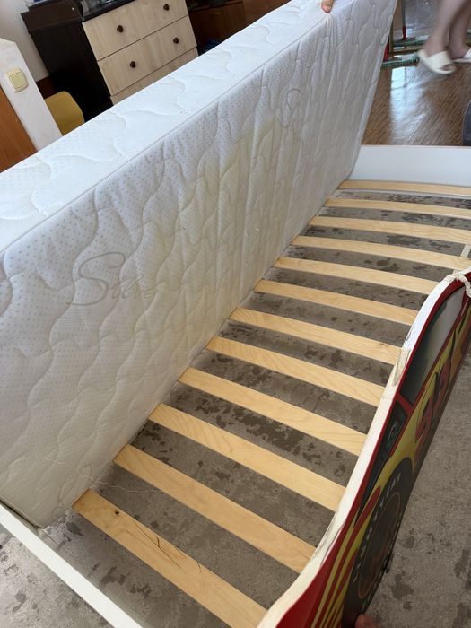 Продам детскую кроватку