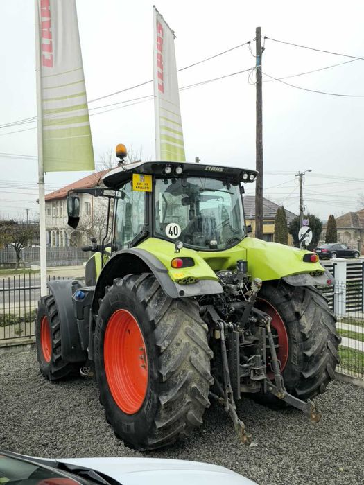 Tractor CLAAS Axion 810 CIS