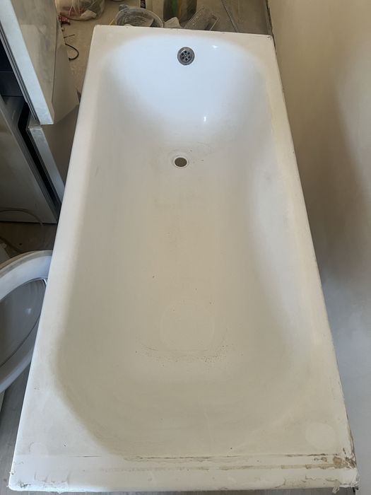 Продам акриловую ванну