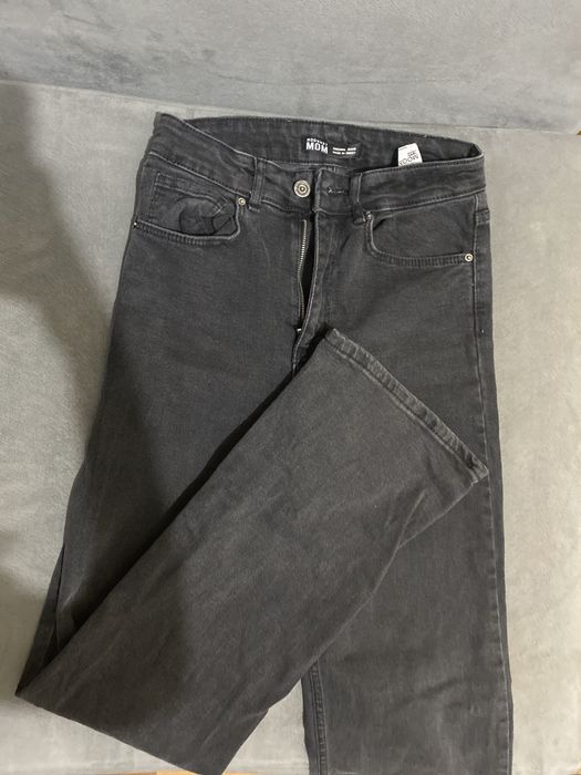 Продаю джинсы МОМ