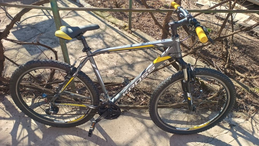 Bicicleta/ biciclete/ Btwin/ Rockrider/ Kross/ Cadru aluminiu/ roti 26" inch/ roti27,5 inch/ Frane pe disc/Cube/Rockrider ST 120/  Kross Hexagon 2.0