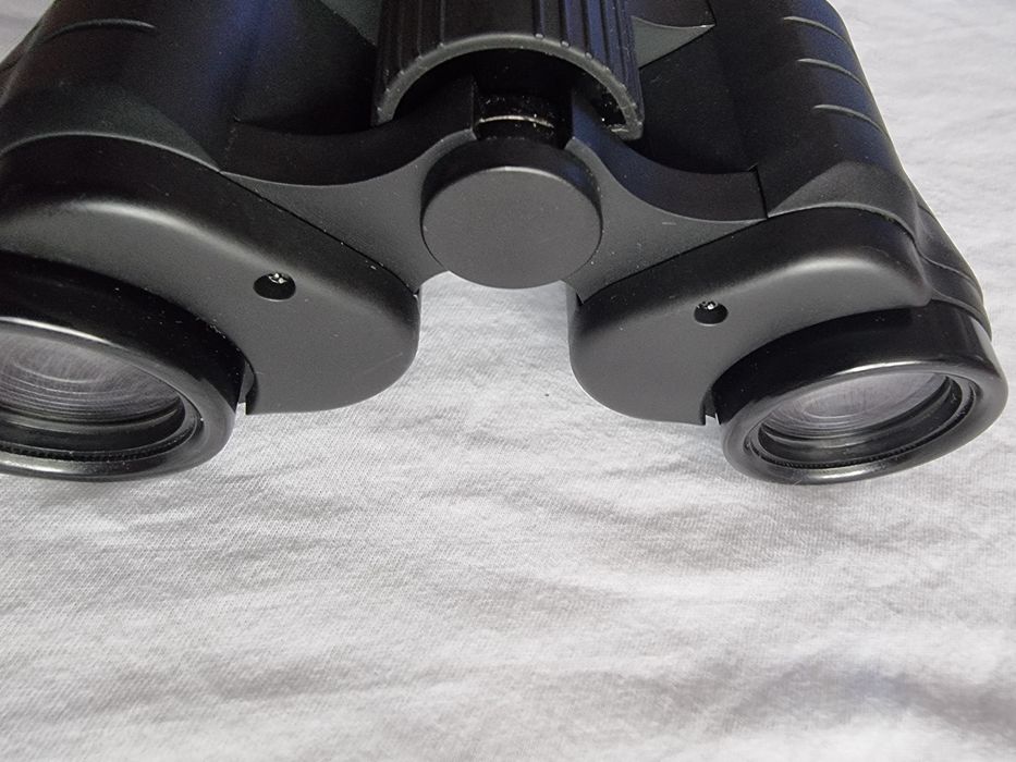 Binoclu VANGUARD 8×30mm