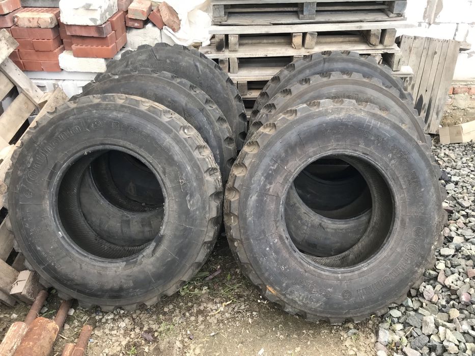 Продам шины на спецтехнику
