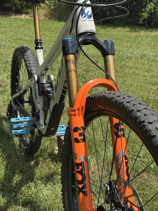 Bicicleta pivot switchblade 2023