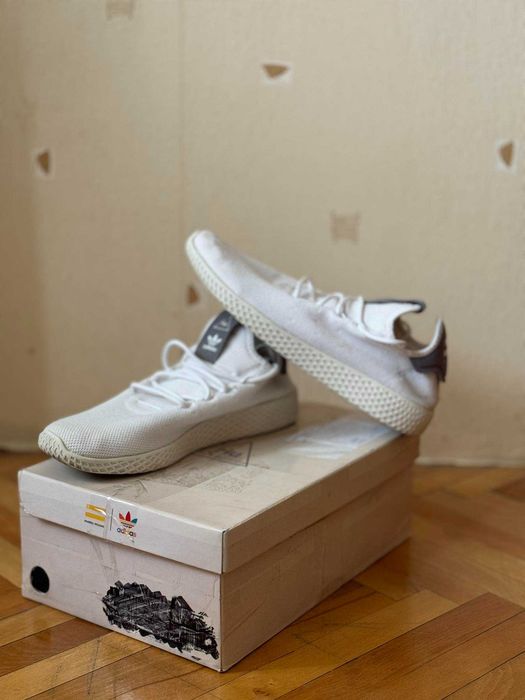 Мъжки маратонки  Adidas Pharell Williams