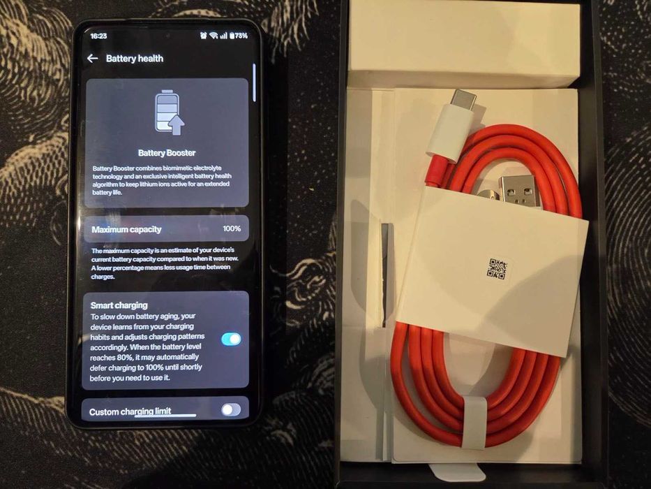 OnePlus 13 - 16GB RAM / 512GB ROM - Black Eclipse с гаранция година и 4 месеца.