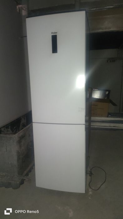 Холодильник Хайер.