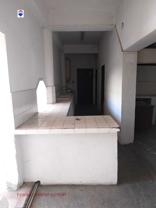 Дава се под наем Магазин в с. Волово, Област Русе - 185 кв.м за 153 € - Снимка #6