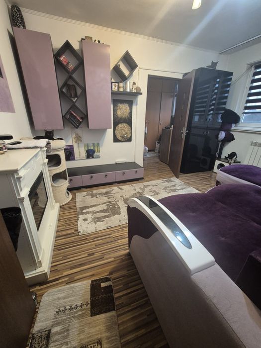 Apartament 3 camere transformat în 2 - Valea Rosie, propietar
