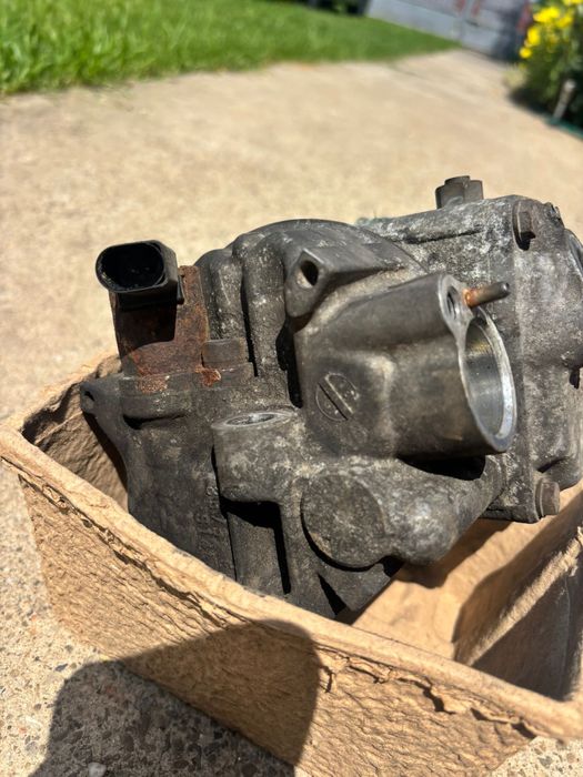 Vând compresor FUNCȚIONAL AC original VW Golf 5 break