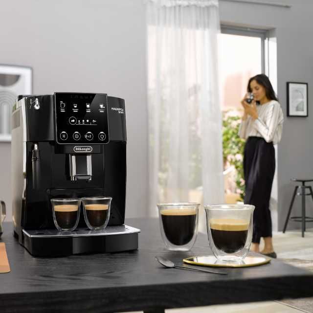 Распродажа Кофемашина DeLonghi ECAM 220.21.BG