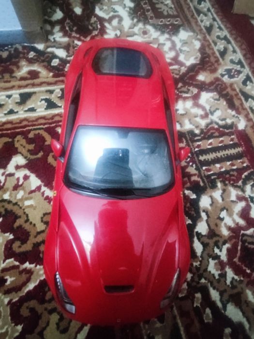 Машина детская красная