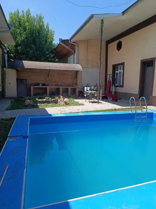 Продажа! Домрабад ! Евро Дом два дома 8 ком бассейн  4 сотки 250000y/e