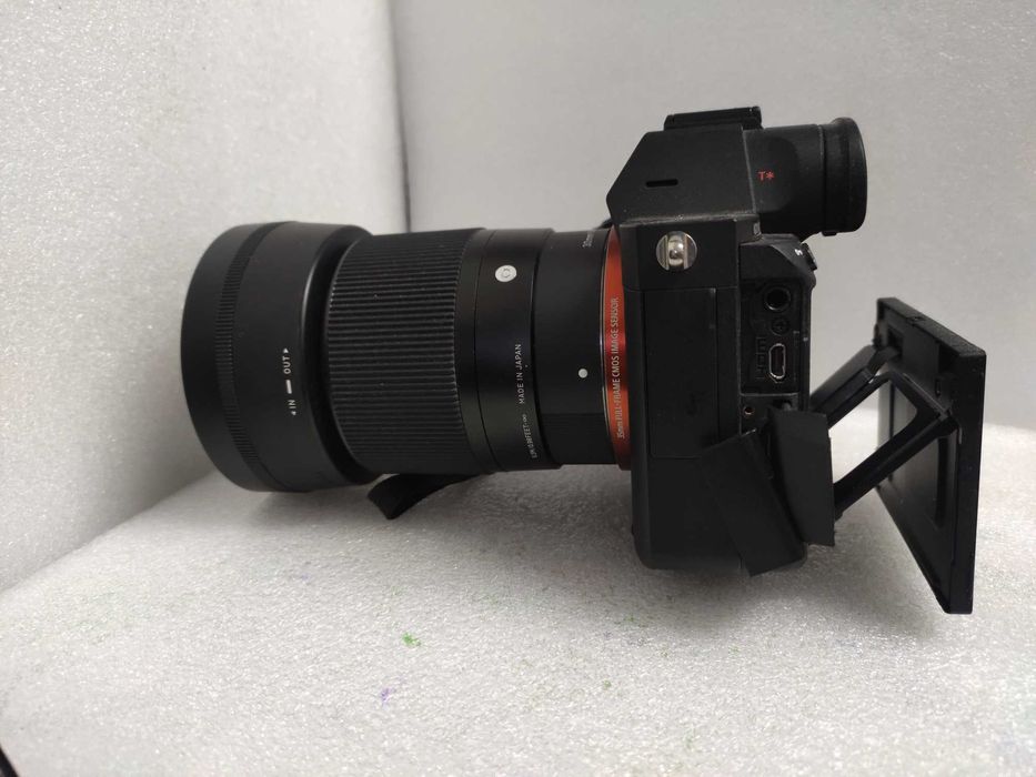 Sony α7R III - комплект, без дори драскотина