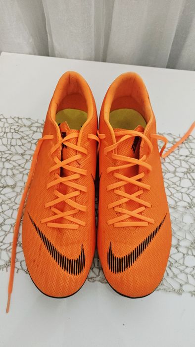 Ghete fotbal crampoane Nike Mercurial  vapor12