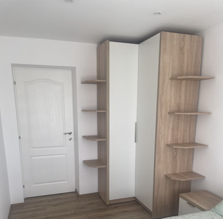 Apartament 3 camere , decomandat et 4/4 , orasul Filiasi .