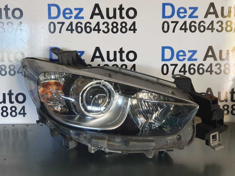 Far dreapta Mazda CX5 2013 Xenon