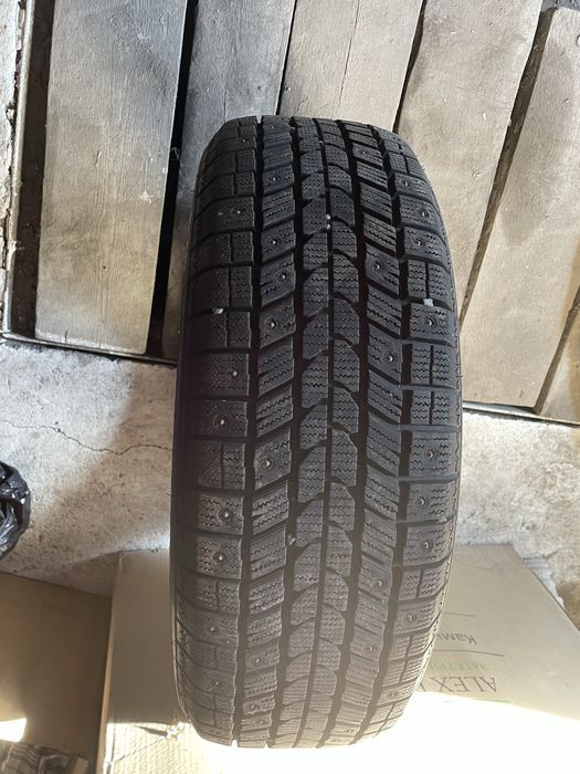 Шины зимние 235/65 R17 104 т