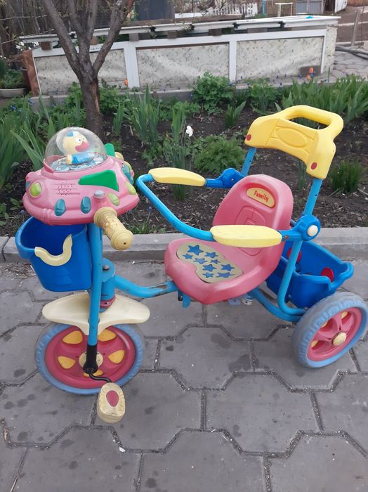 Продаю детский велосипед и толокар