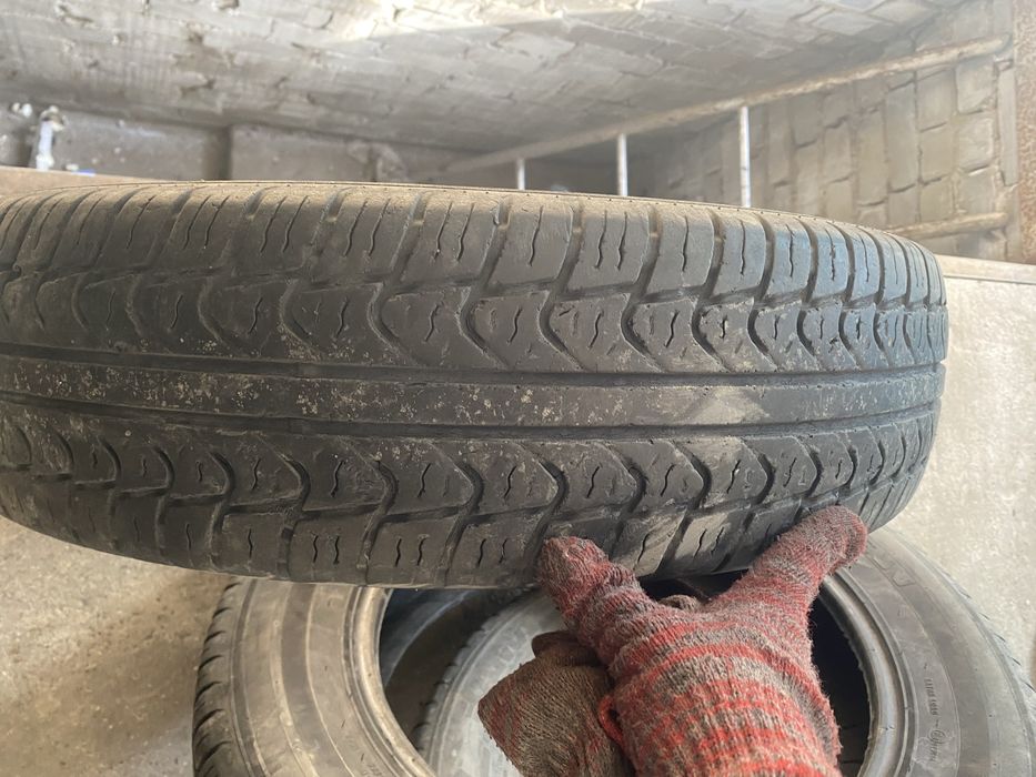 Продам шины на 16.