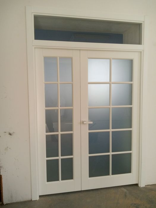 Установщик дверей любых типов.