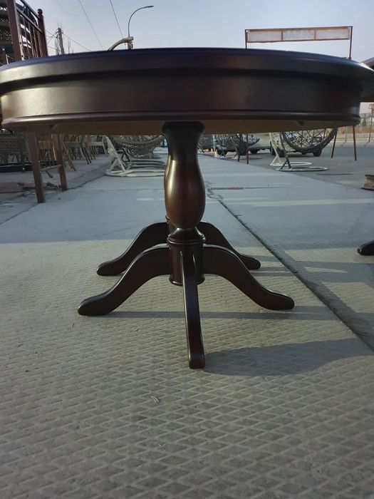 стол для вашего удобства в доме