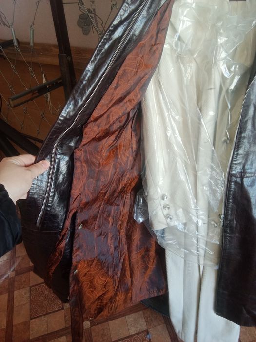Кожаный плащ, 5000, размер 42-44,
