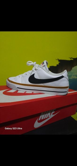 Nike Court Legacy