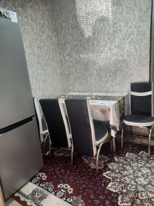 Kvartira srochna sotiladi 3 xona