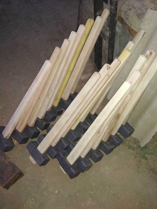 Болта-Тапор Лопатка Кетмень Кувалды кирка Коса