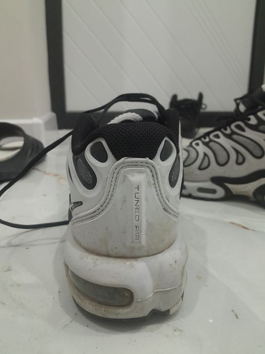 продам кроссовки nike tn drift