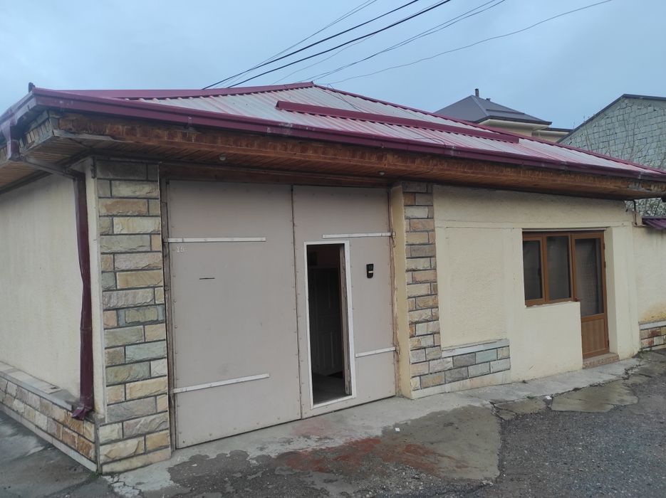 Nekrasova koʻchasida 8 sotix hovli 10 xonali sotiladi